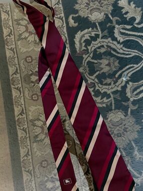 BURBERRY LONDON Maroon Stripe 100% Silk Tie Made In Italy Authentic Genuine